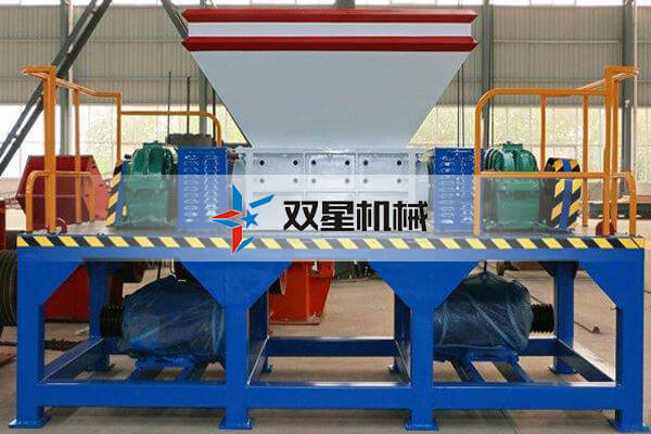 金屬撕碎機(jī)外觀對(duì)比