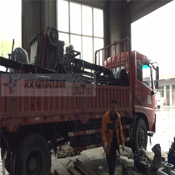 金屬破碎機160KW設備發(fā)貨現(xiàn)場