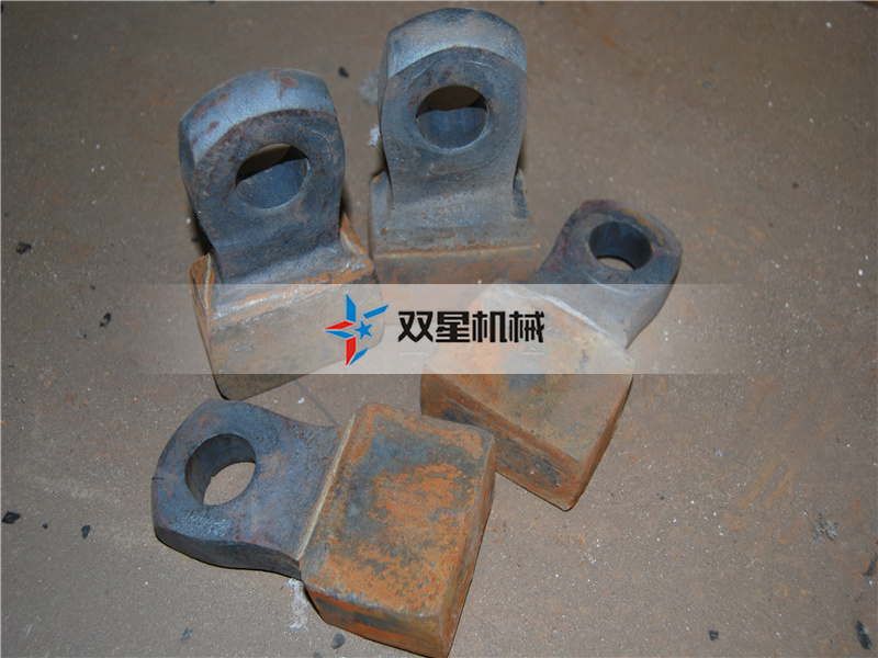 <a href='http://www.guanzuimeinv.cn' target='_blank'><span>金屬破碎機(jī)</span></a>錘頭