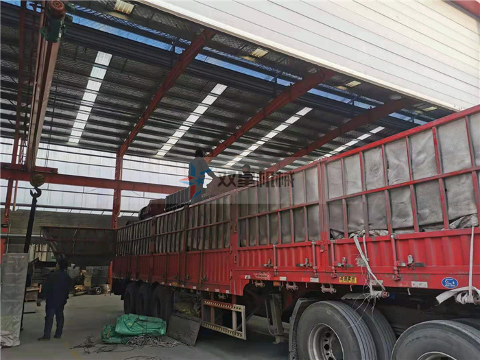 斷橋鋁撕碎機(jī)設(shè)備發(fā)貨現(xiàn)場(chǎng)實(shí)拍