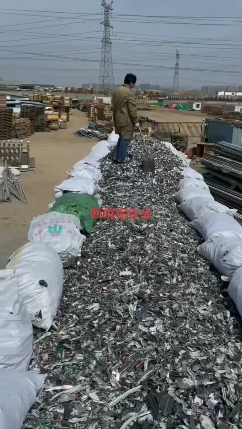 山東路友裝備一直在路上，各部門環(huán)環(huán)緊扣，為再生資源行業(yè)發(fā)展助力