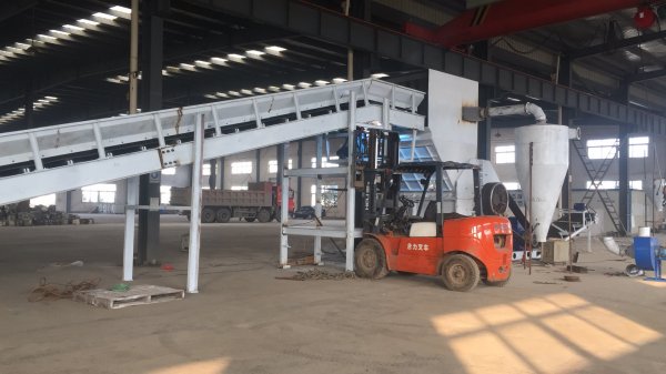 金屬破碎機(jī)成套設(shè)備多少錢？廢鋼廢鐵投資一年利潤多少？