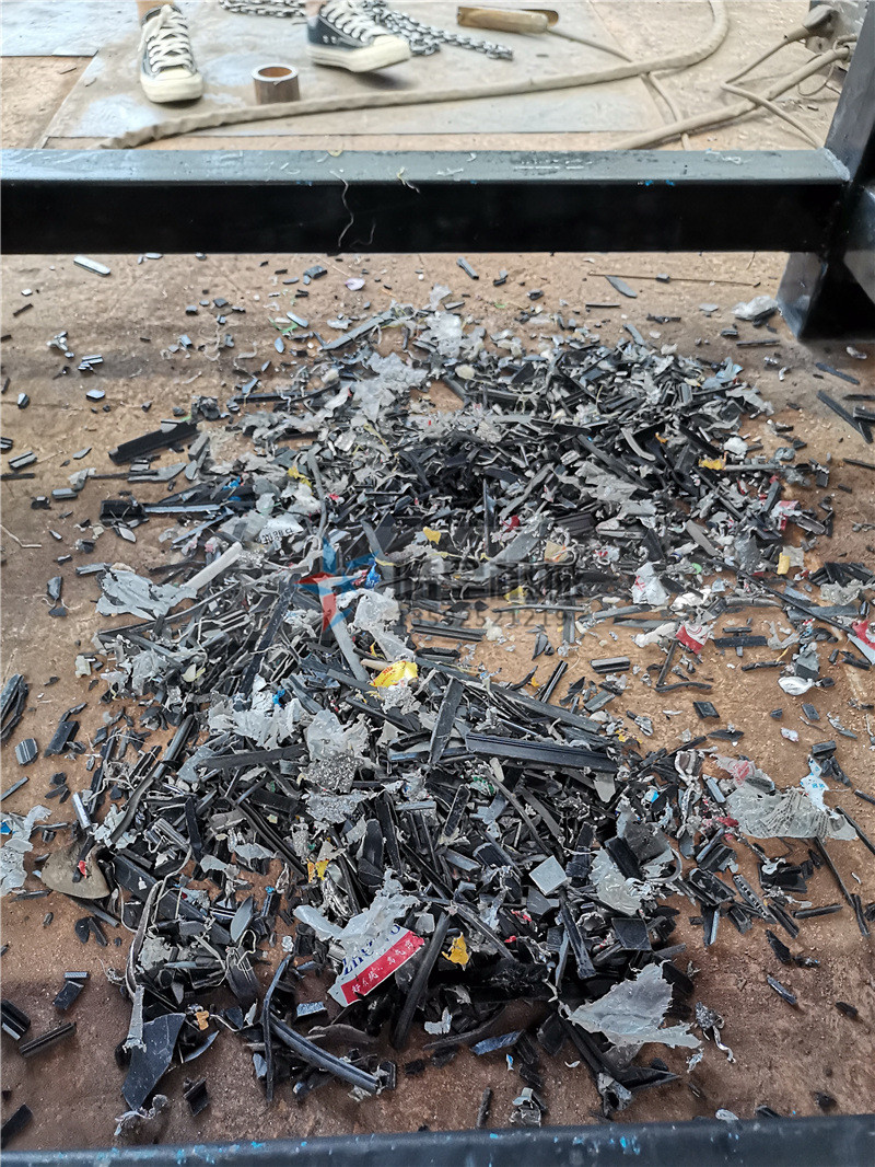 <a href='http://www.guanzuimeinv.cn/ptsb/1033.html' target='_blank'><span>渦電流分選機(jī)</span></a>|<a href='http://www.guanzuimeinv.cn/fenxuan/1731.html' target='_blank'><span>跳鋁機(jī)</span></a>|鐵鋁破碎分選效果