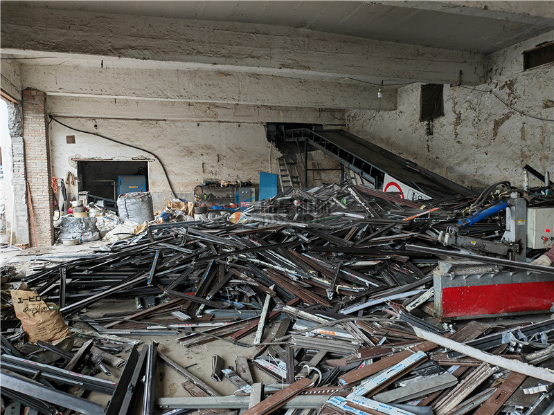 金屬破碎機怎么才能生產(chǎn)出符合標準的破碎料 金屬破碎機怎么才能生產(chǎn)出符合標準的破碎料